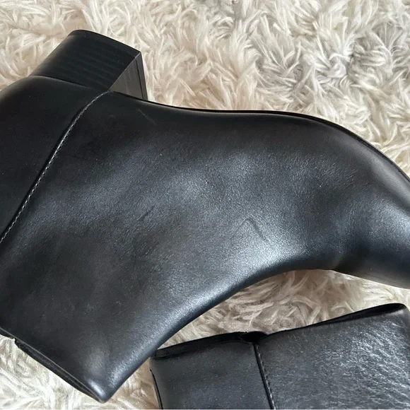 Sold - Picture 2 of 8